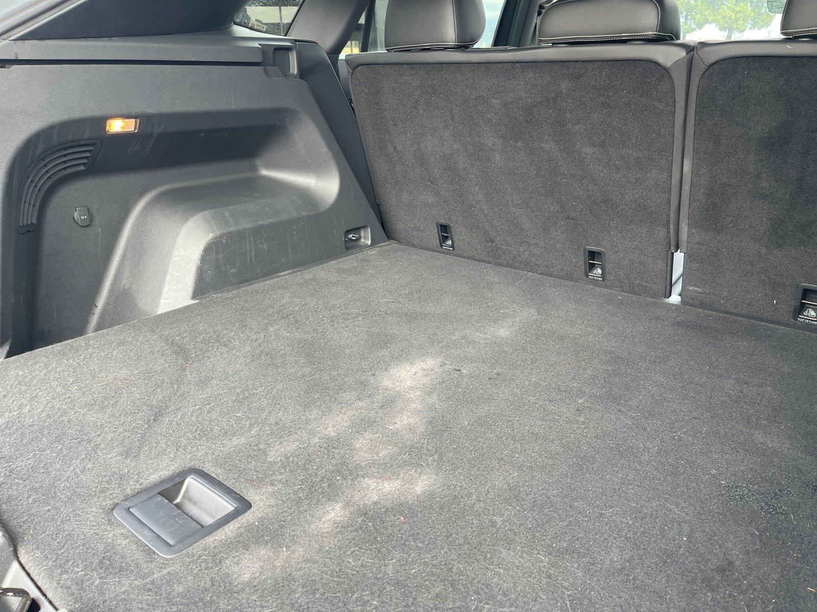 Used 2021 Volkswagen Atlas Cross Sport SE w/ Panoramic Sunroof Package image 22