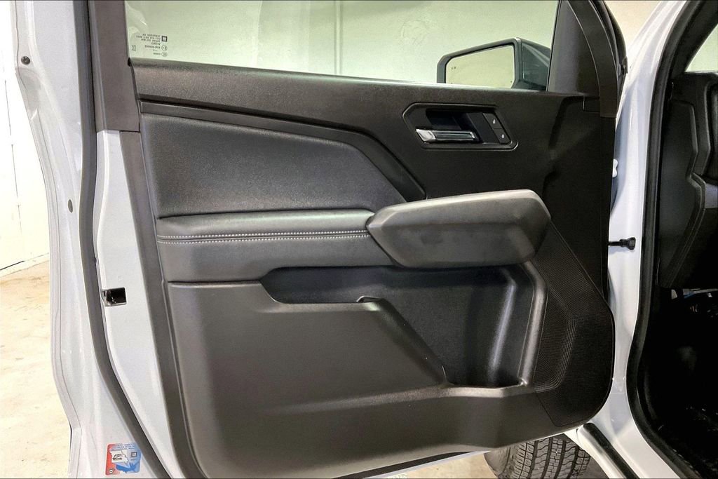 Used 2025 Chevrolet Colorado LT w/ LT Convenience Package image 20