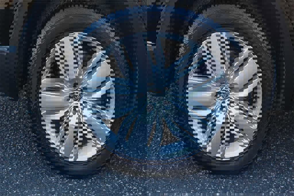 Used 2018 Volkswagen Atlas SEL Premium image 11