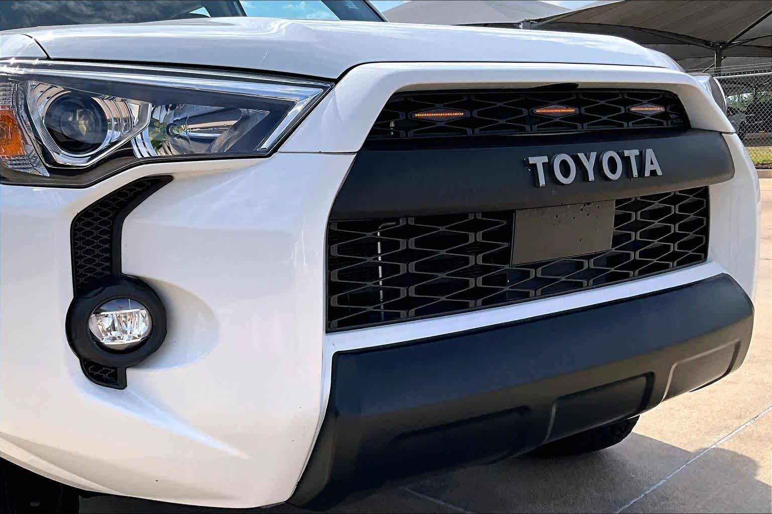 Used 2024 Toyota 4Runner SR5 Premium w/ Moonroof Package AWD/4WD image 30