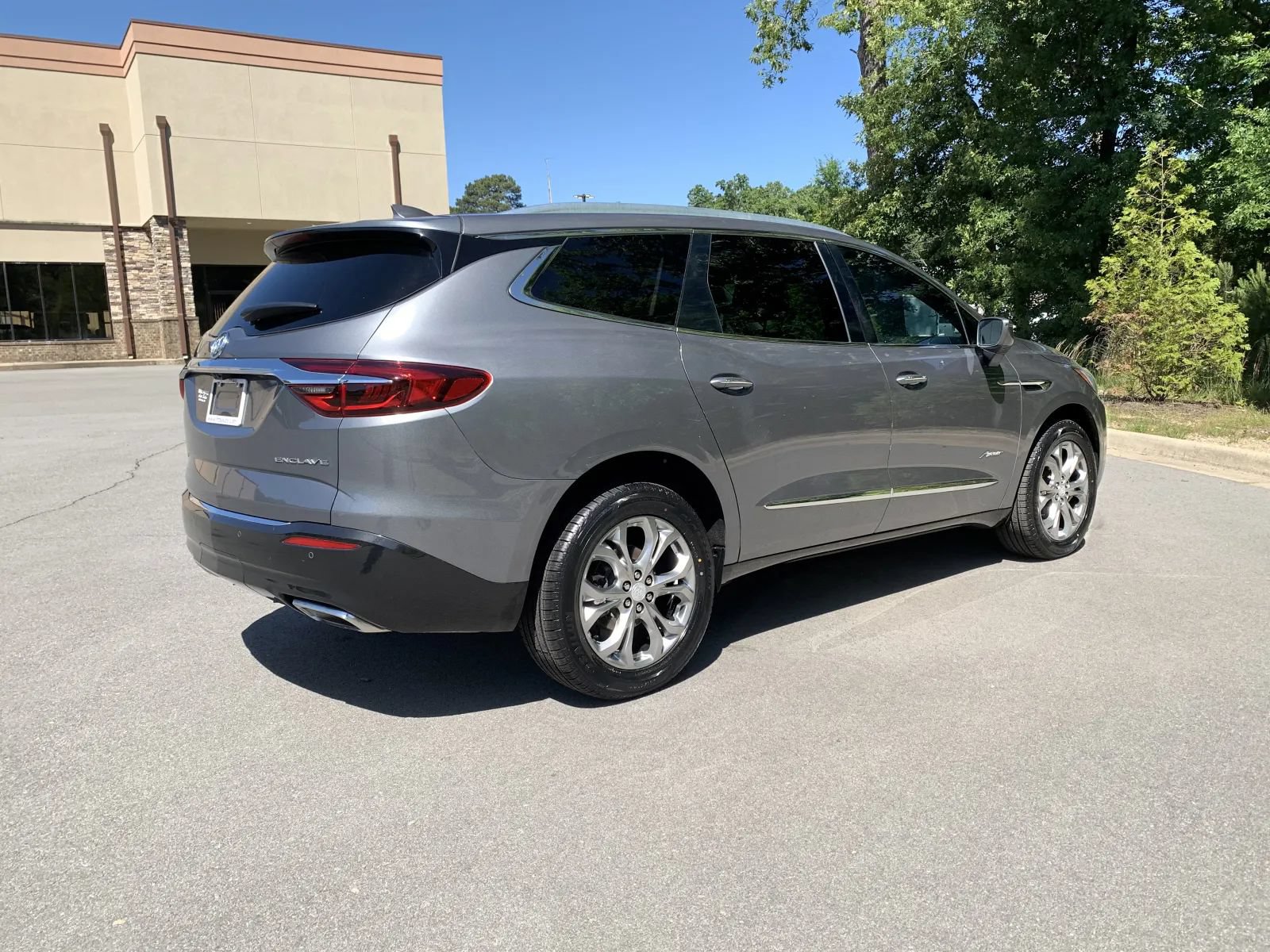 Used 2019 Buick Enclave Avenir w/ Avenir Technology Package FWD image 7