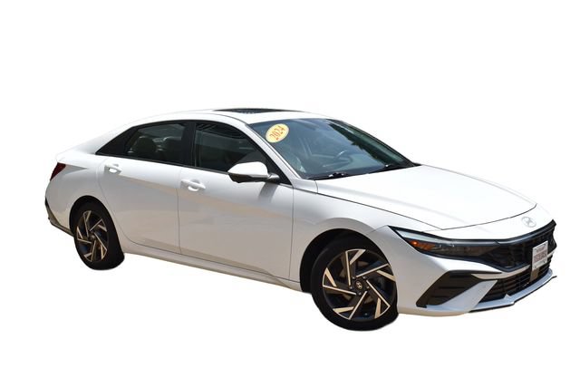 Used 2024 Hyundai Elantra Limited FWD image 2