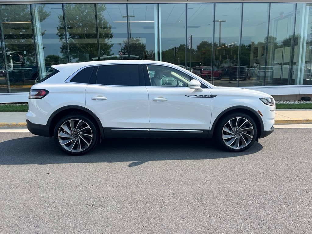 Used 2023 Lincoln Nautilus Reserve w/ Equipment Group 201A AWD/4WD image 10