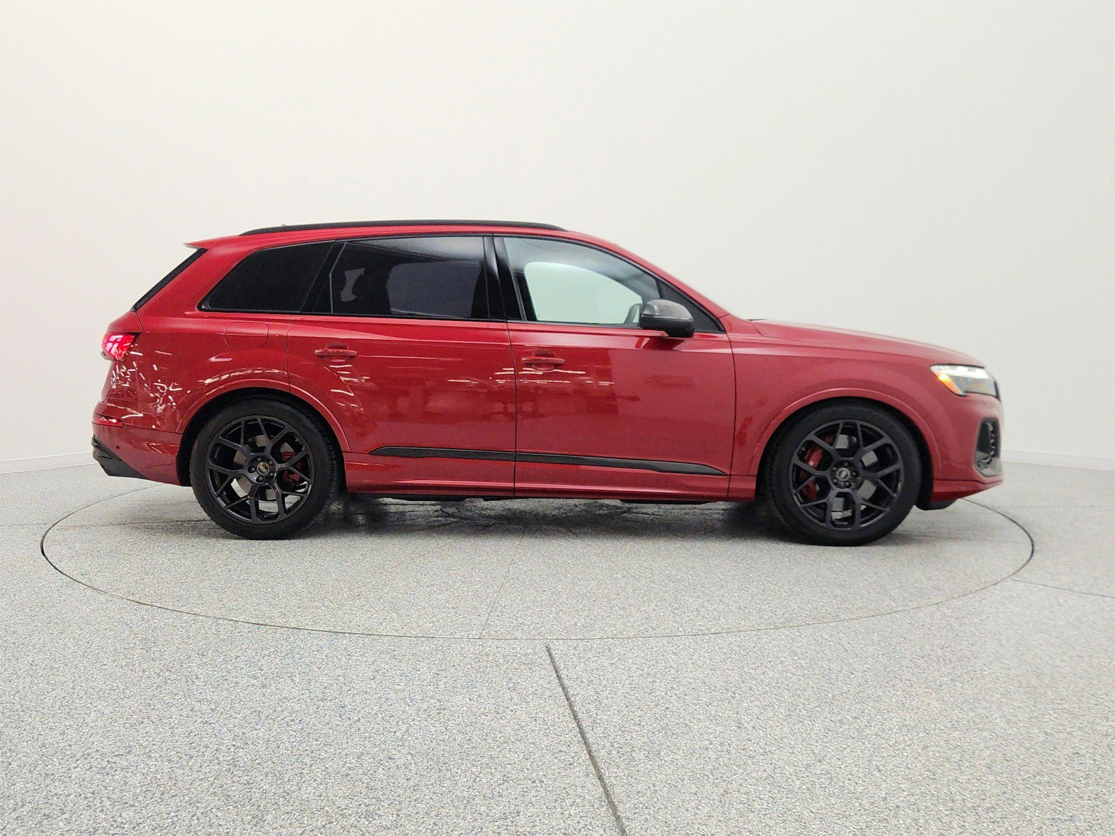 Used 2025 Audi SQ7 Prestige AWD/4WD image 4