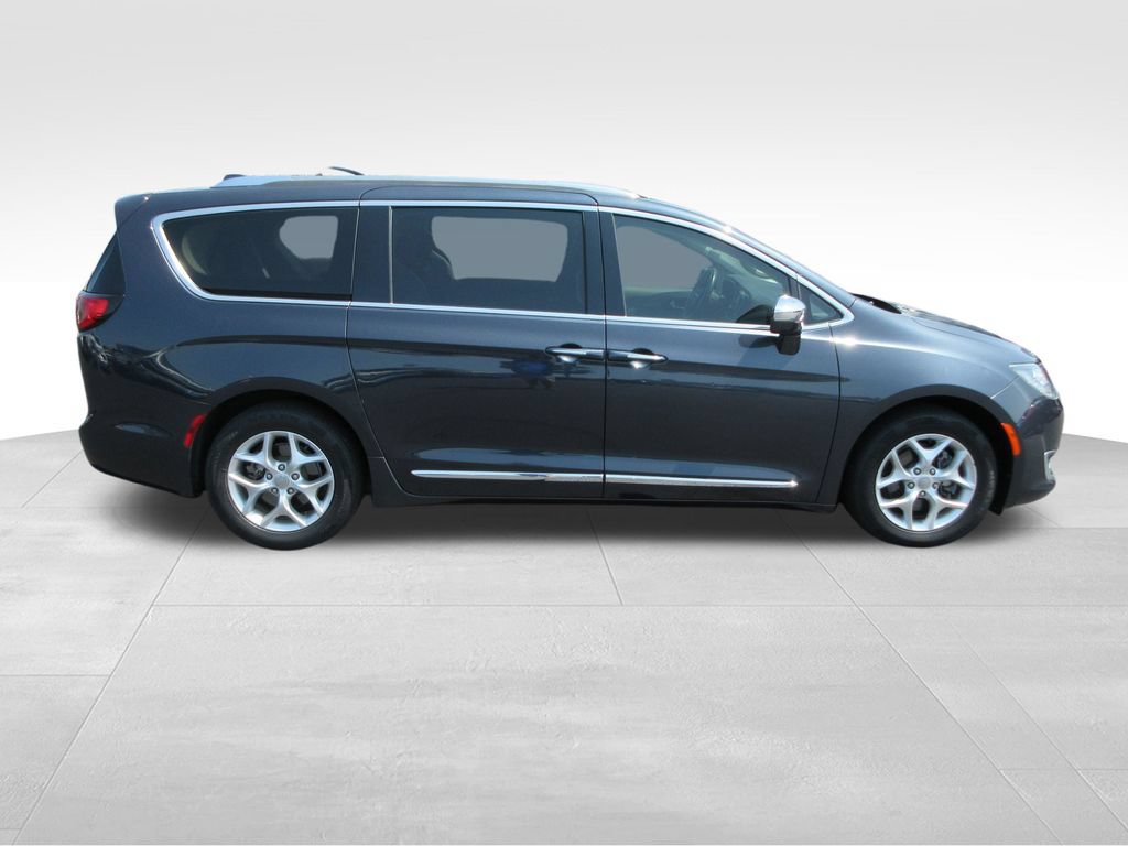 Used 2020 Chrysler Pacifica Limited FWD image 6