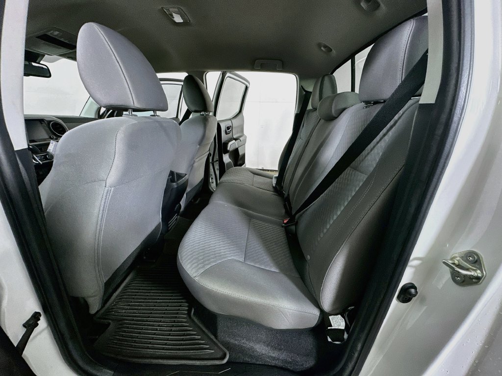 Used 2022 Toyota Tacoma SR5 w/ Technology Package RWD image 16