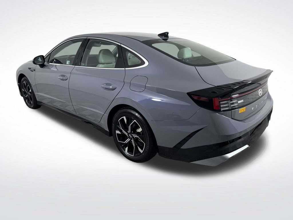 Used 2024 Hyundai Sonata SEL FWD image 6