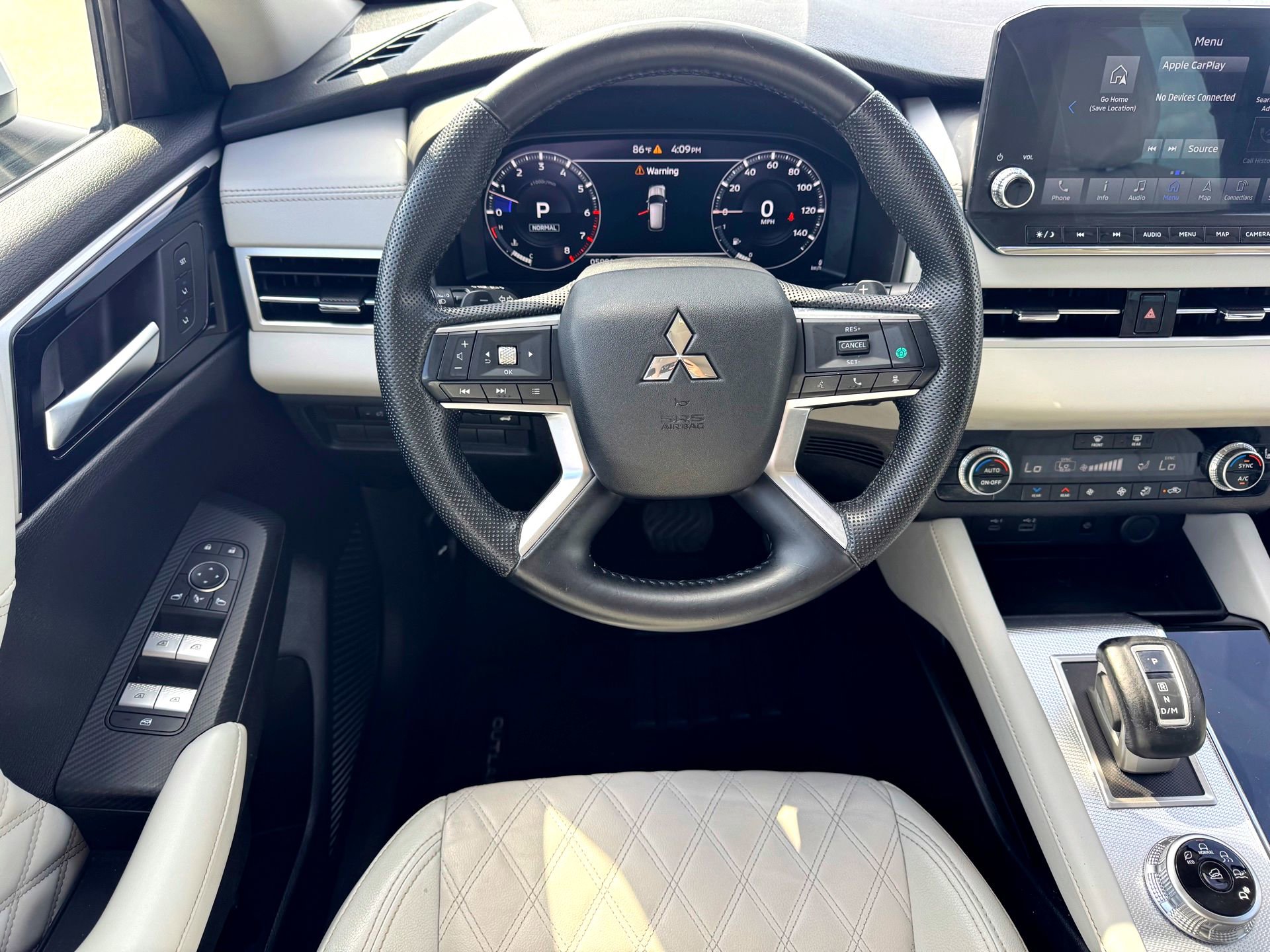 Used 2023 Mitsubishi Outlander SEL image 22
