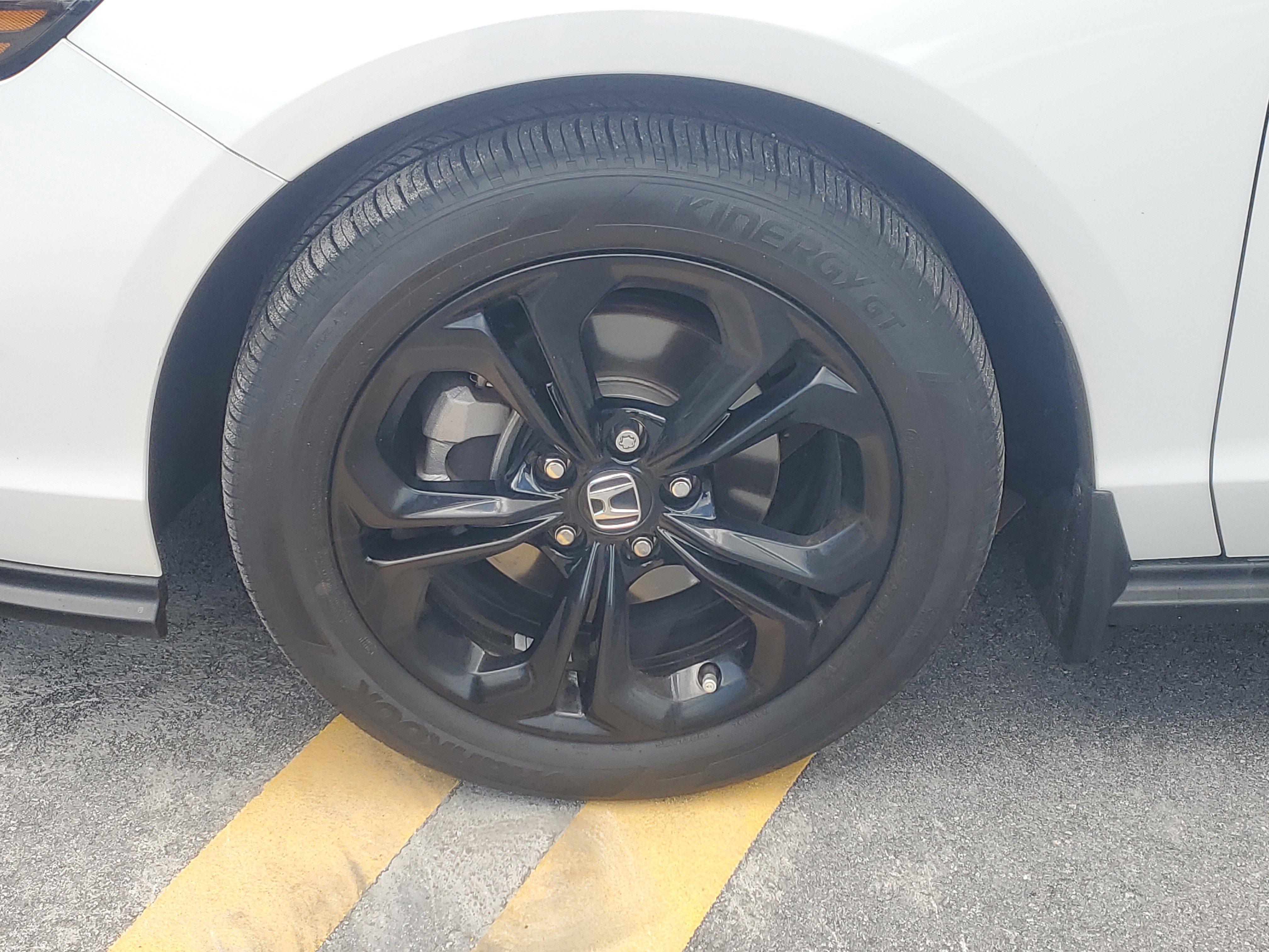 Used 2025 Honda Accord SE image 4