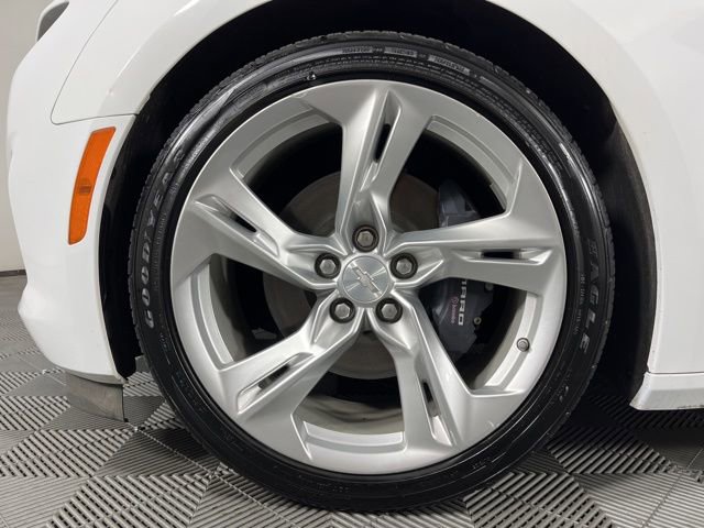 Used 2022 Chevrolet Camaro LT image 12