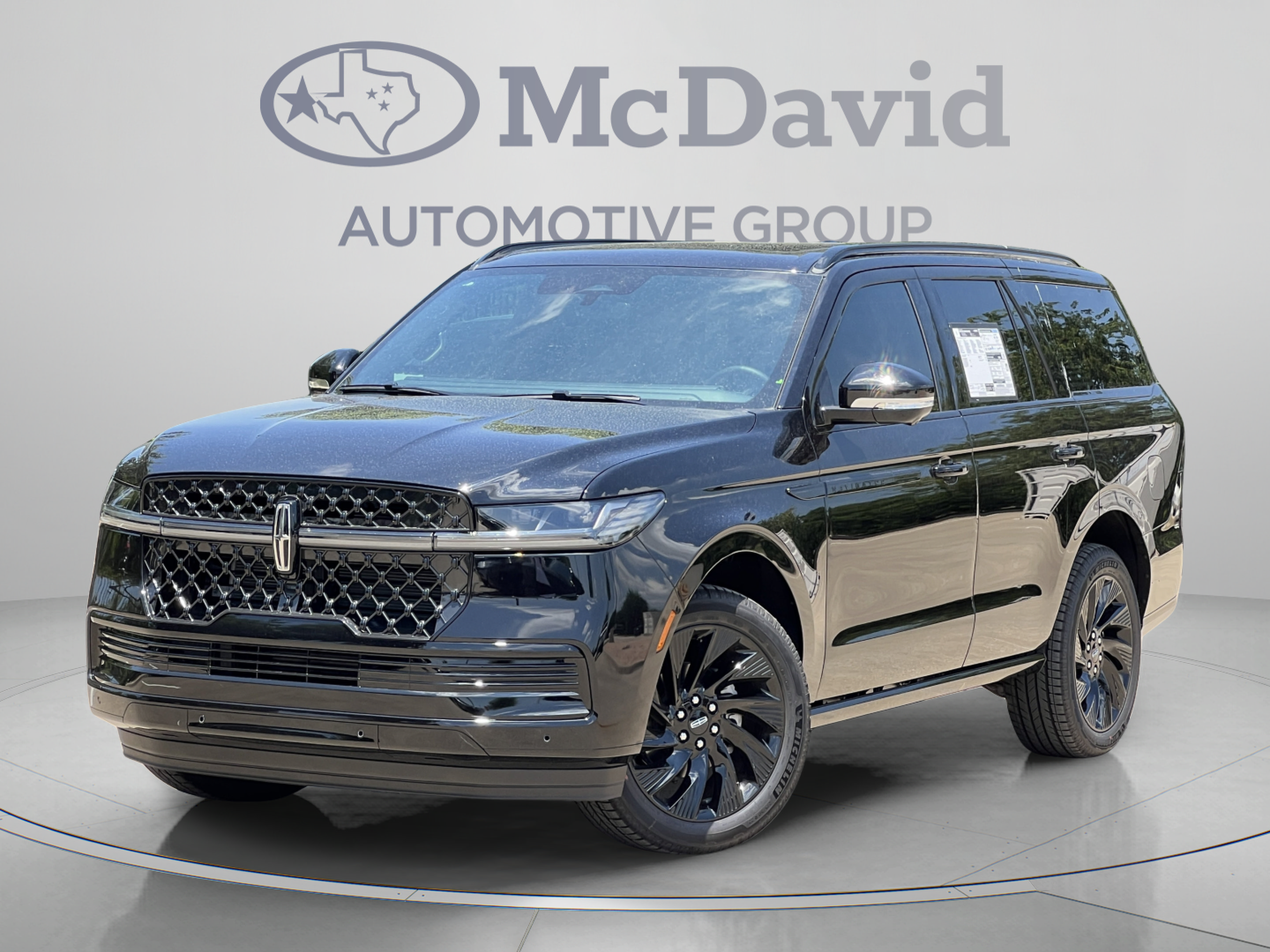 New 2027 Lincoln Navigator Reserve w/ Jet Appearance Package AWD/4WD image 2