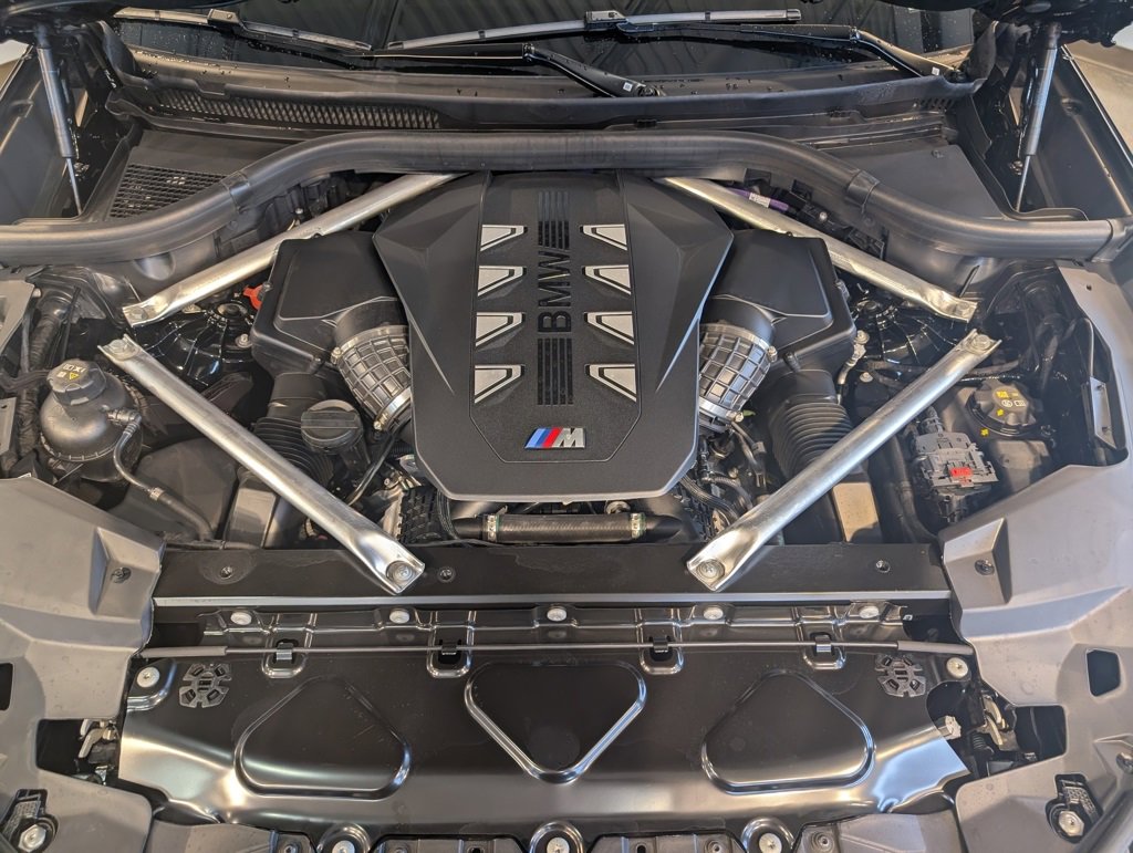 Used 2025 BMW X5 M60i w/ Climate Comfort Package image 33