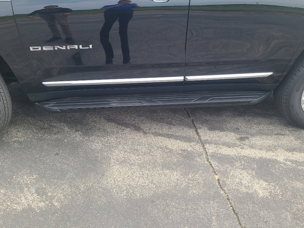 Used 2024 GMC Yukon Denali AWD/4WD image 9