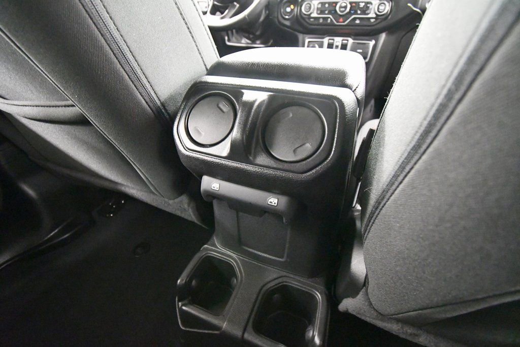 Used 2023 Jeep Wrangler Sport image 15