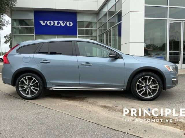 Used 2018 Volvo V60 T5 Cross Country w/ Convenience Package AWD/4WD image 5