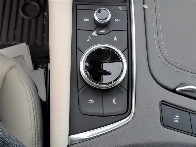 Used 2025 Cadillac XT6 Premium Luxury w/ LPO, Floor Liner Package image 26