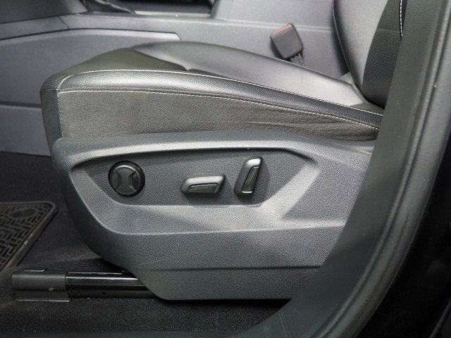 Used 2021 Volkswagen Atlas SE w/ Technology Package w/ Panoramic Sunroof Package image 45