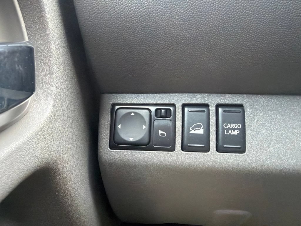 Used 2021 Nissan Frontier SV w/ Midnight Edition Floor Mats AWD/4WD image 26