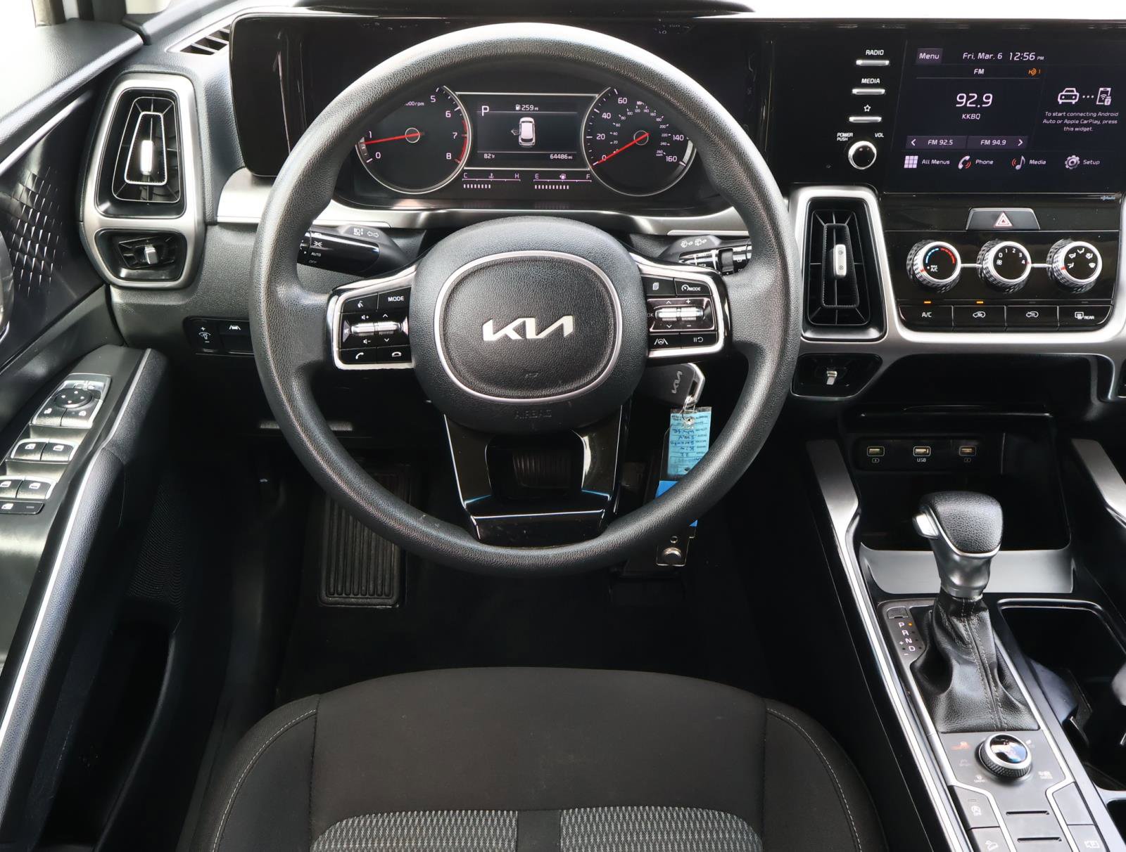 Used 2022 Kia Sorento LX image 9