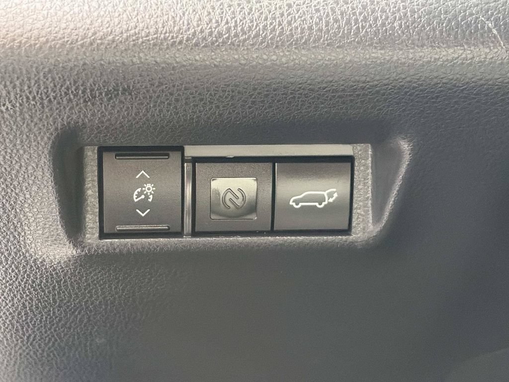 Used 2026 Toyota RAV4 XLE Premium FWD image 26