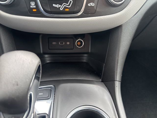 Used 2022 Chevrolet Equinox LS w/ LS Convenience Package image 32