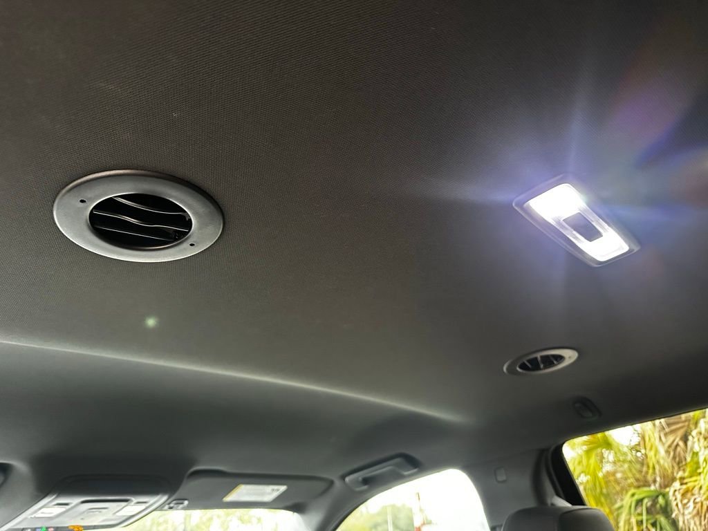 Used 2024 Chevrolet Tahoe LS image 35