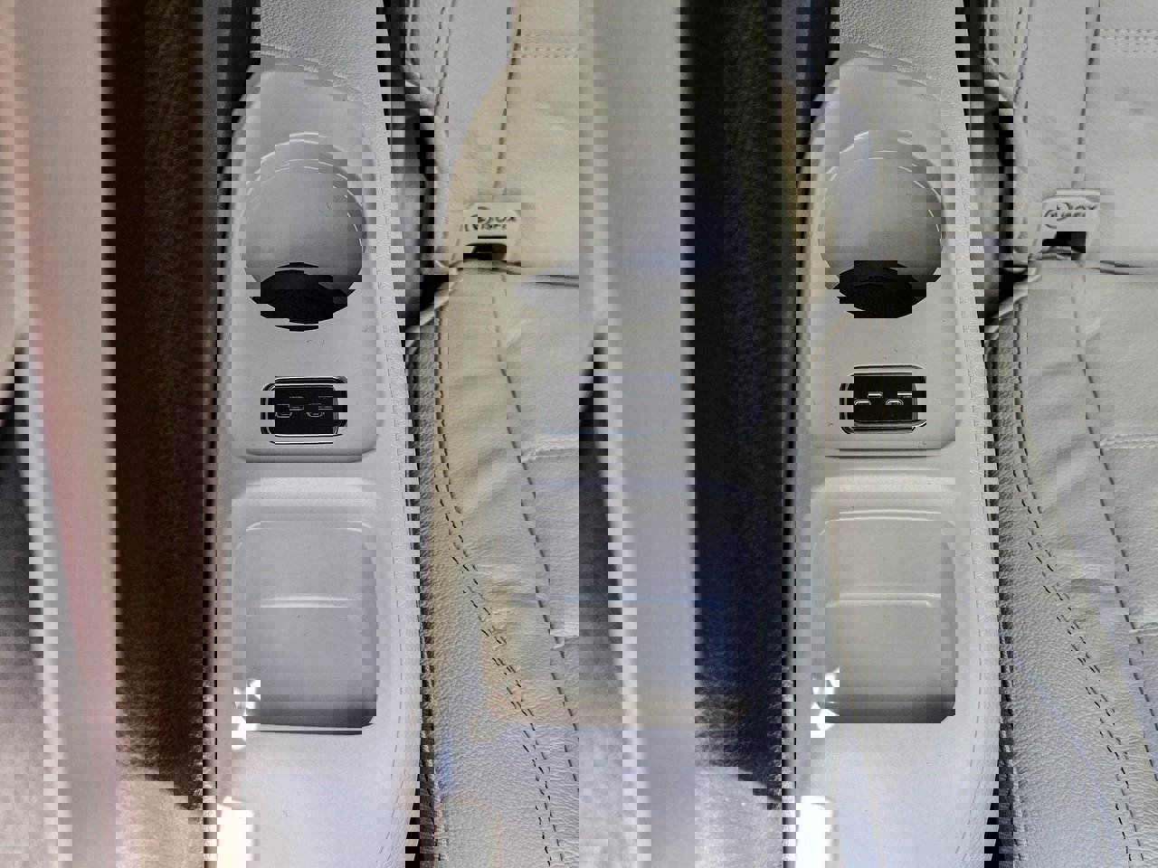 New 2026 Mercedes-Benz GLS 450 4MATIC image 45