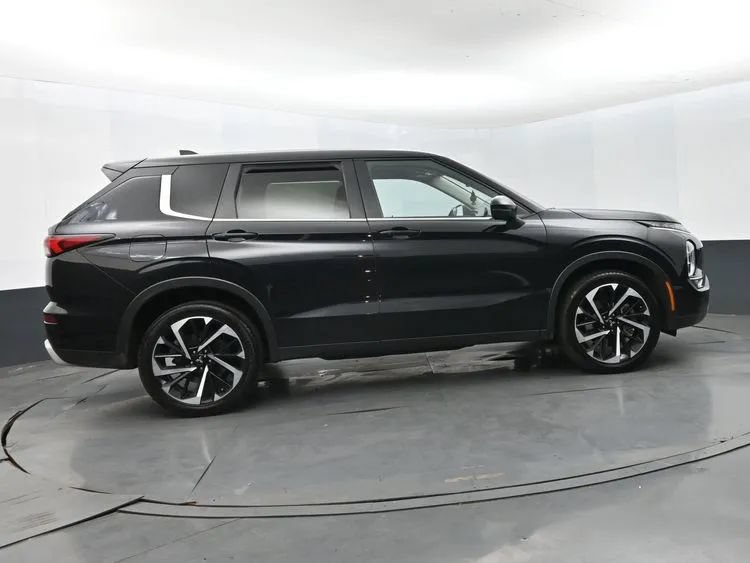 Used 2024 Mitsubishi Outlander Ralliart AWD/4WD image 4