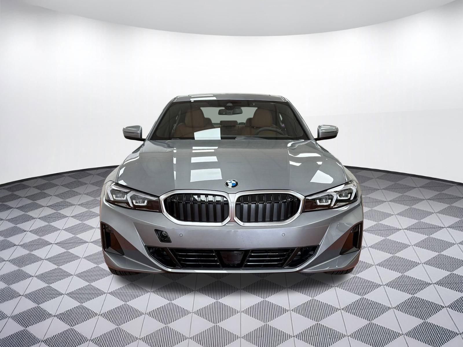Used 2025 BMW 330i xDrive Sedan w/ Premium Package image 6