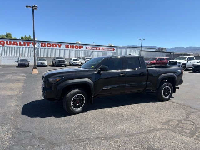 Used 2025 Toyota Tacoma TRD Off-Road AWD/4WD image 3