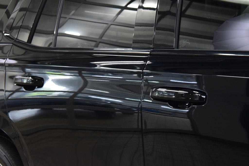 Used 2024 Cadillac Escalade Sport Platinum w/ Heavy-Duty Trailer Package AWD/4WD image 17