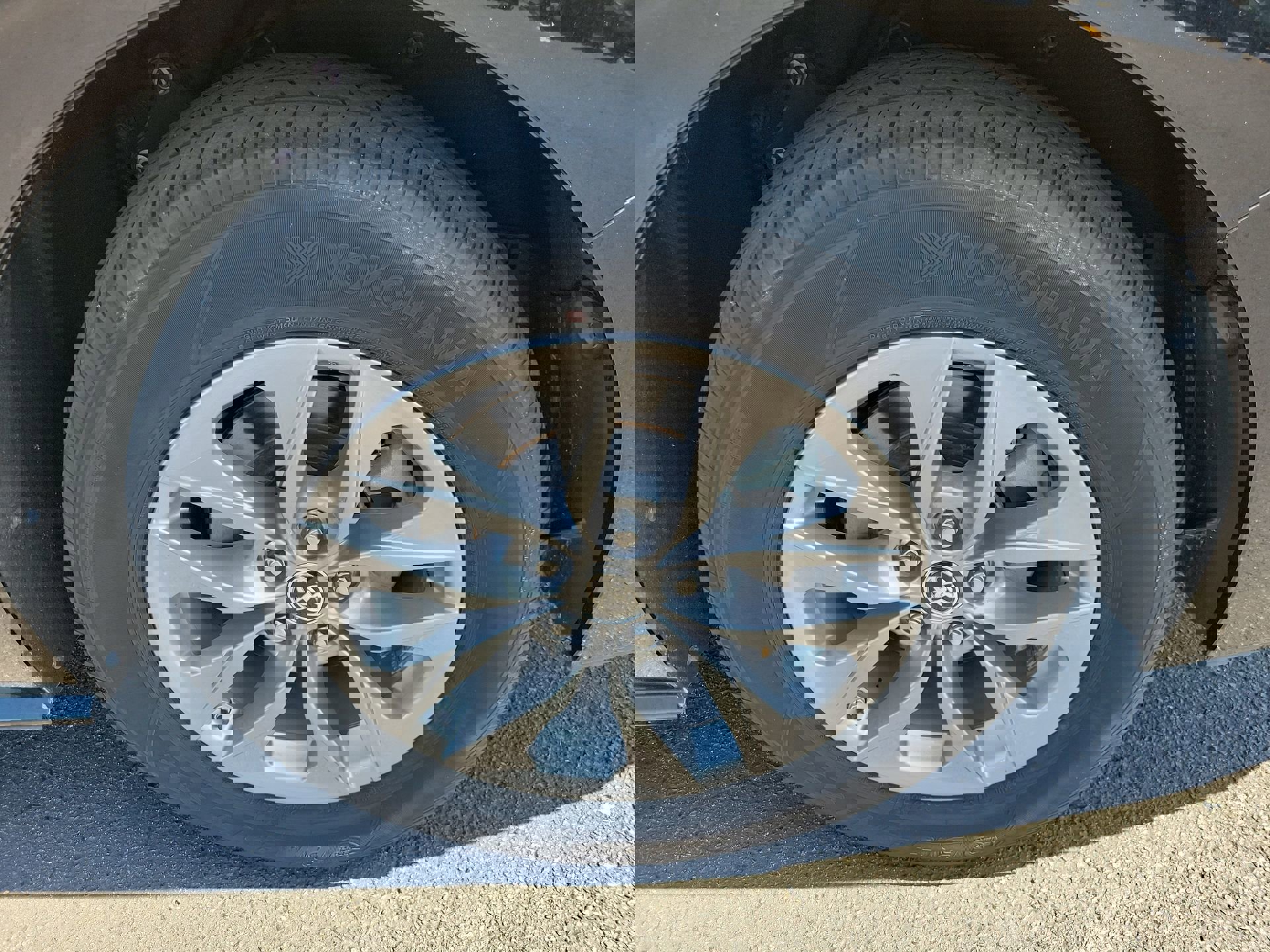 Used 2021 Toyota Sienna XLE AWD/4WD image 33