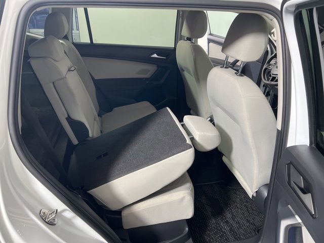 Used 2018 Volkswagen Tiguan S image 29