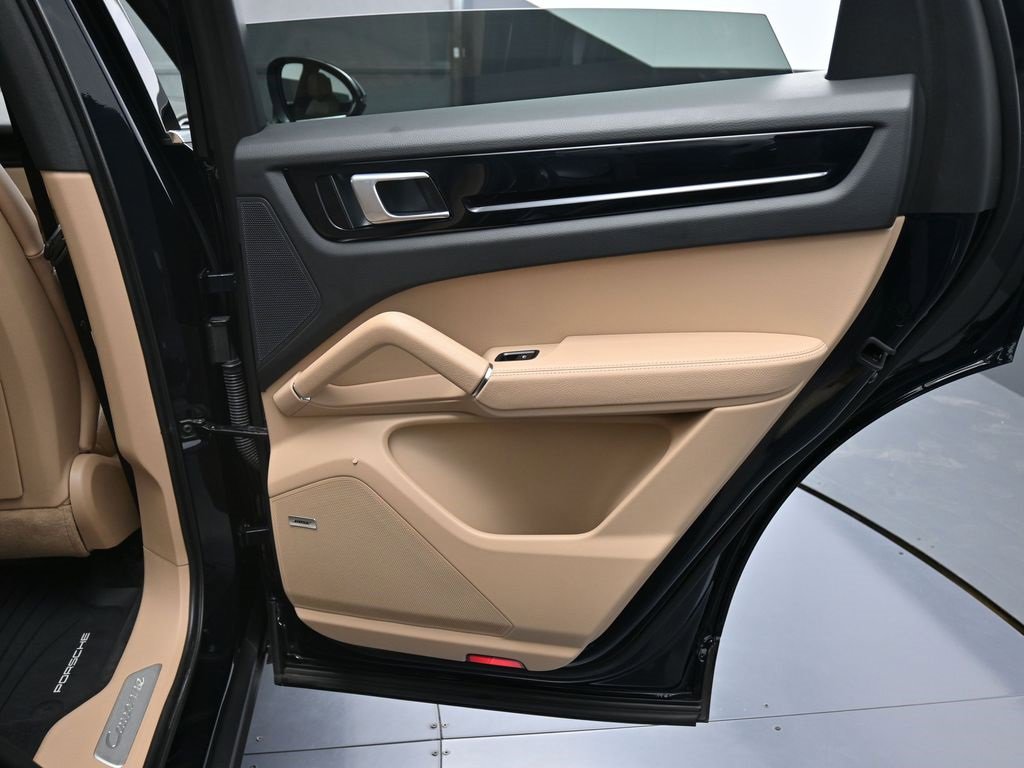 Certified 2021 Porsche Cayenne S image 26