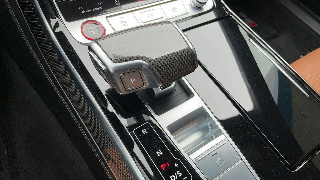 Used 2024 Audi S8 AWD/4WD image 15