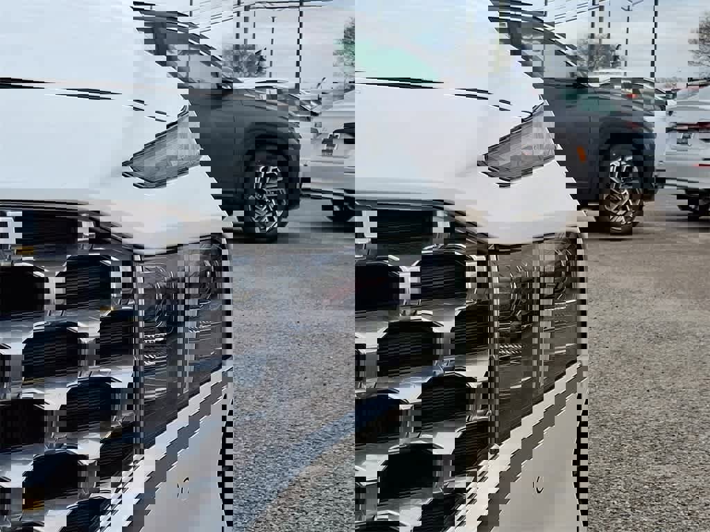 Used 2021 Hyundai Santa Fe Limited image 9