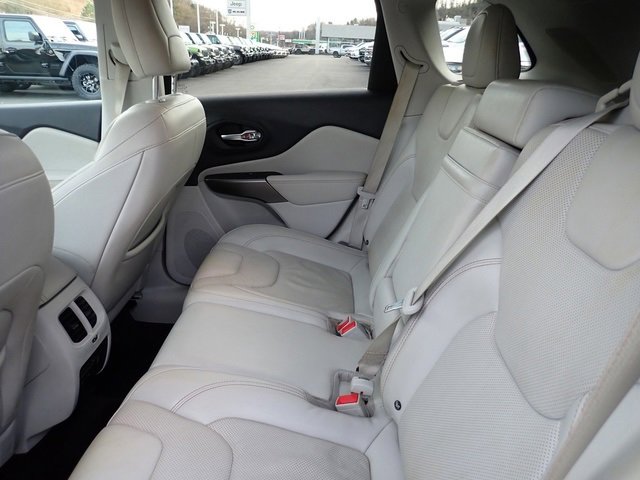 Certified 2019 Jeep Cherokee Limited w/ Trailer Tow Group image 15