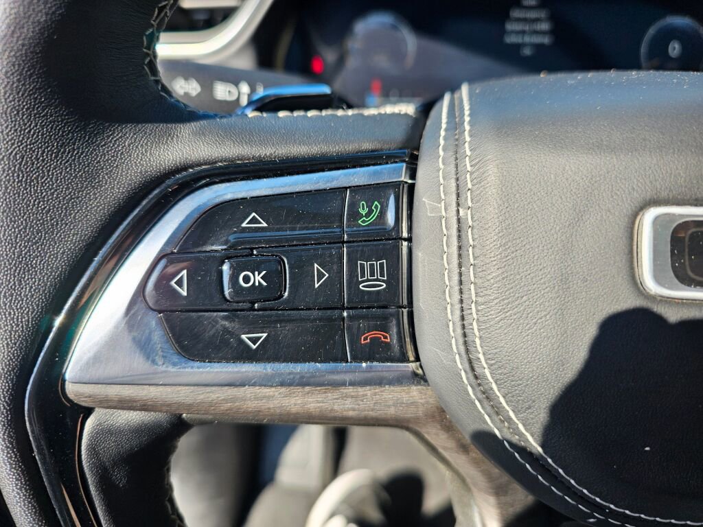 Used 2024 Jeep Grand Cherokee Overland w/ Advanced Protech Group III image 22