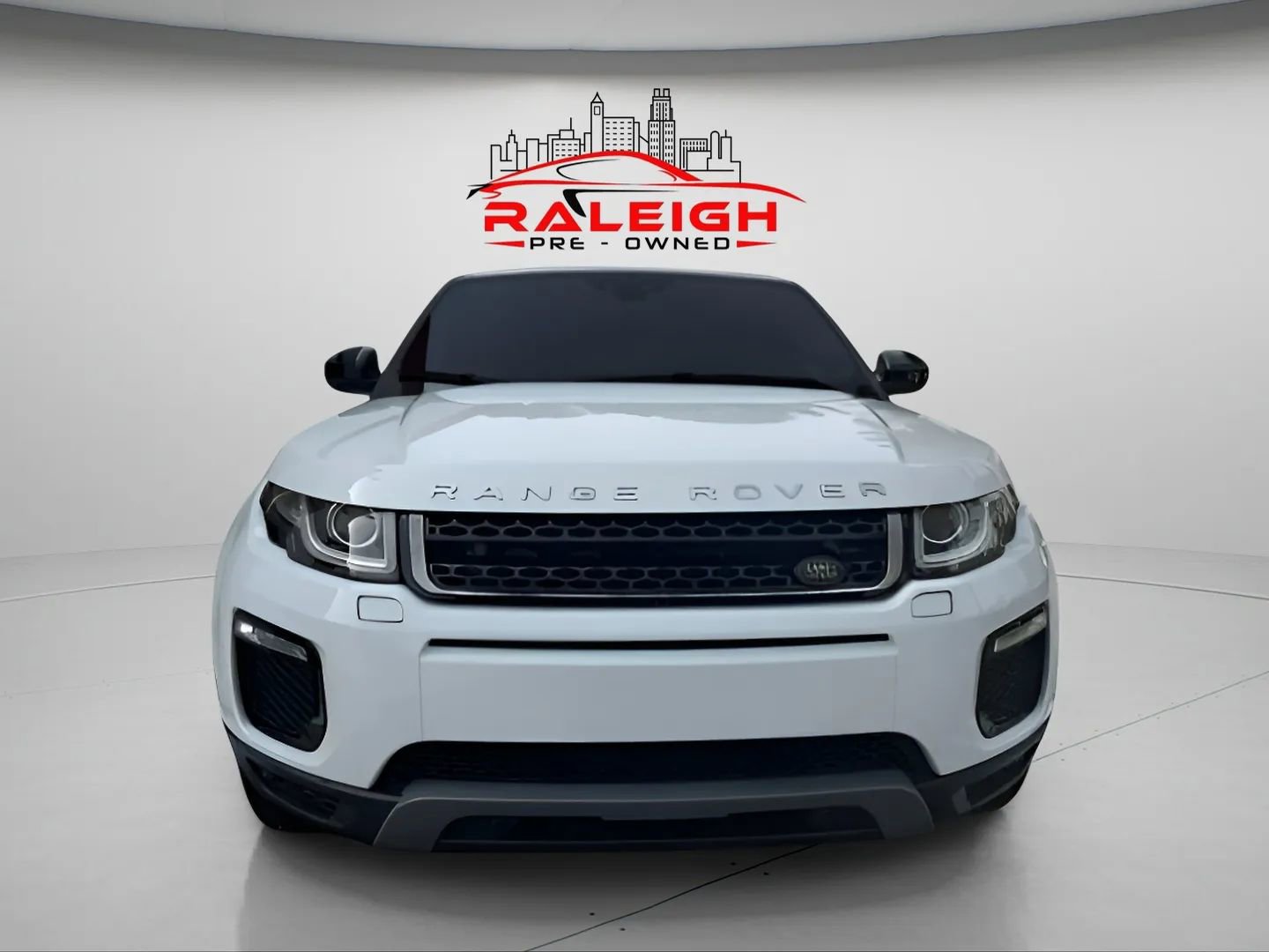 Used 2019 Land Rover Range Rover Evoque image 6