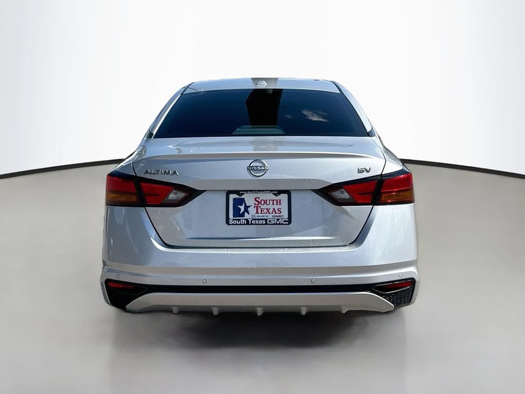 Used 2024 Nissan Altima 2.5 SV FWD image 6
