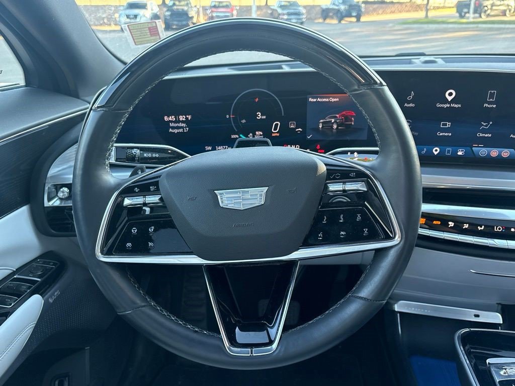 Used 2024 Cadillac Lyriq Sport AWD/4WD image 15