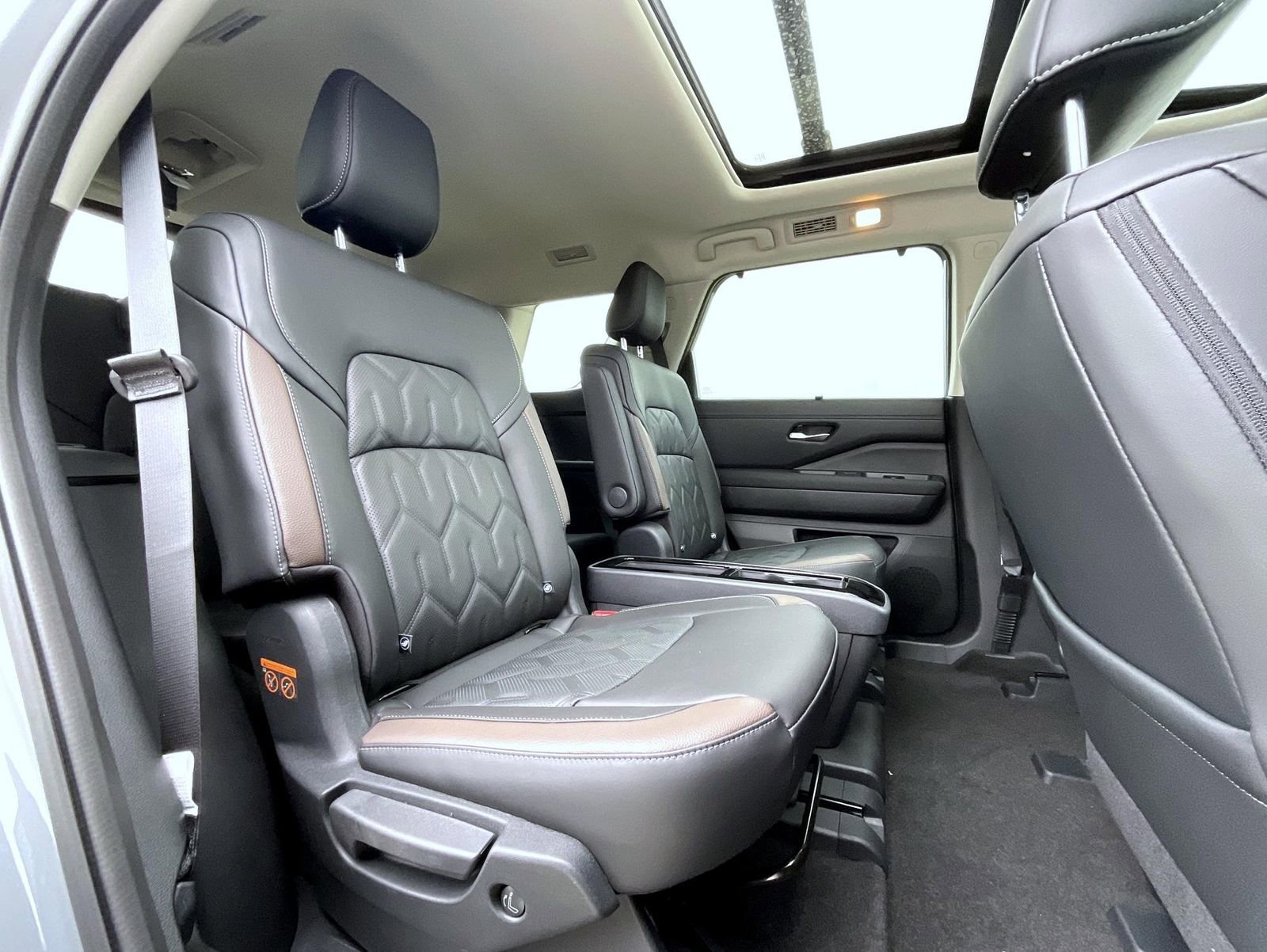 New 2026 Nissan Pathfinder Platinum AWD/4WD image 22