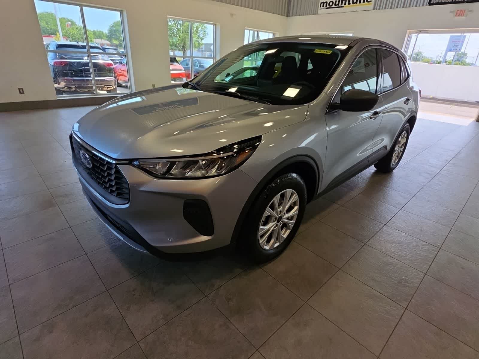 Used 2024 Ford Escape Active AWD/4WD image 1
