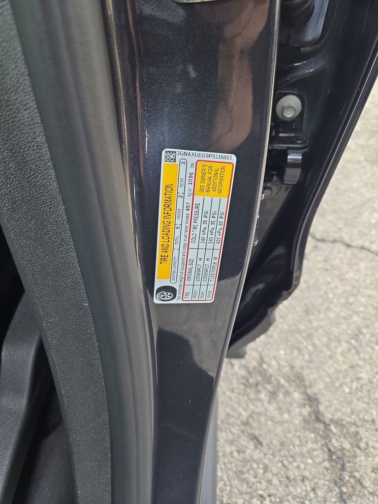 Used 2023 Chevrolet Equinox LT image 6