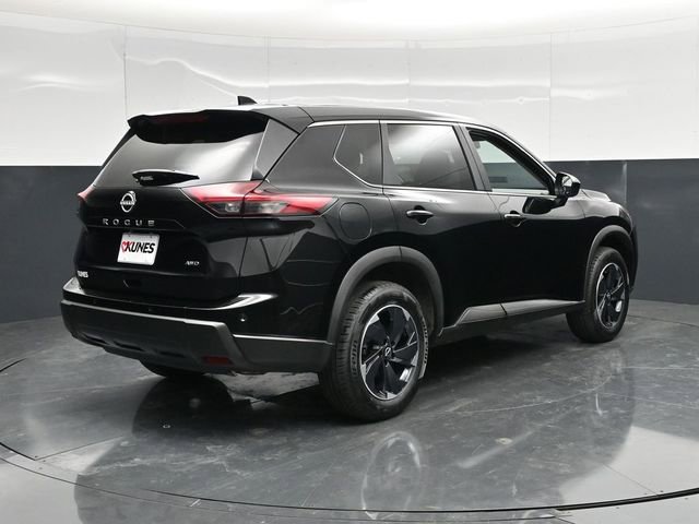 Used 2025 Nissan Rogue SV AWD/4WD image 13