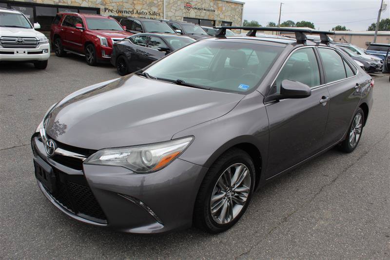 Used 2016 Toyota Camry SE FWD image 3