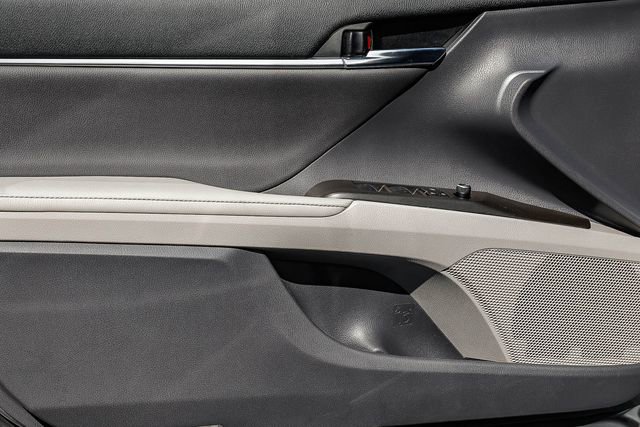 Used 2022 Toyota Camry XSE w/ Navigation Upgrade Package image 25