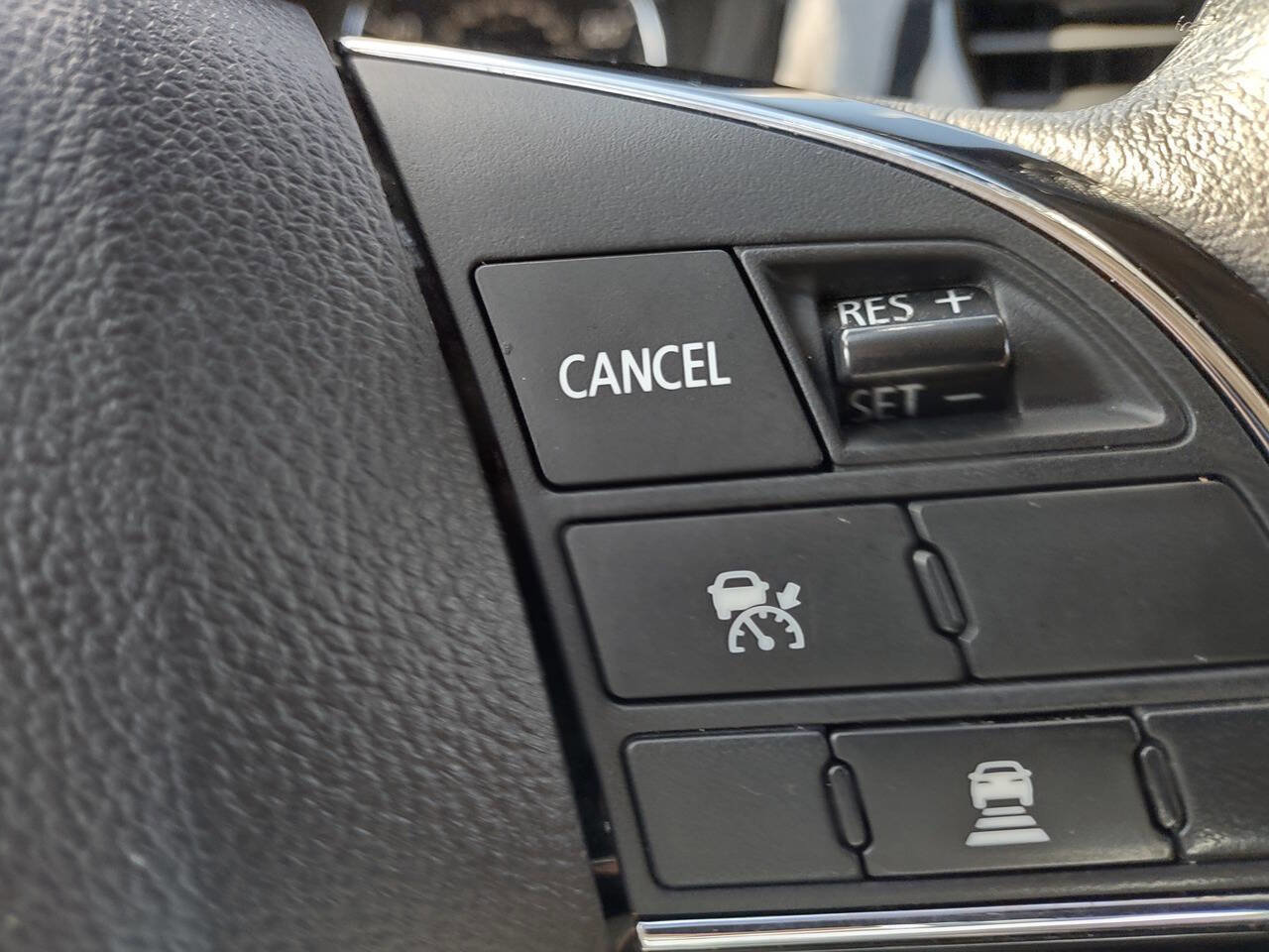 Used 2018 Mitsubishi Outlander SEL AWD/4WD image 15