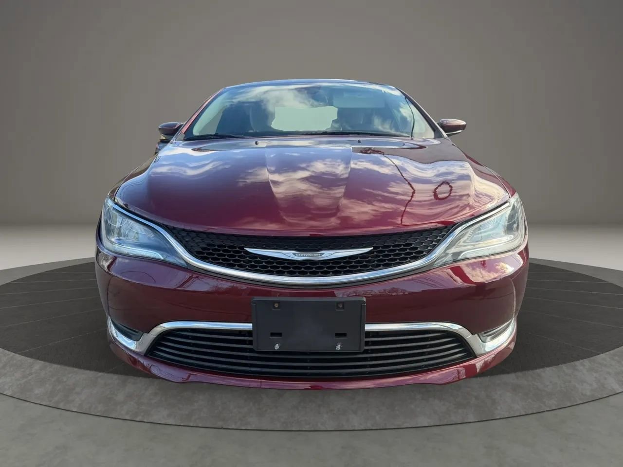 Used 2015 Chrysler 200 Limited w/ Convenience Group image 2
