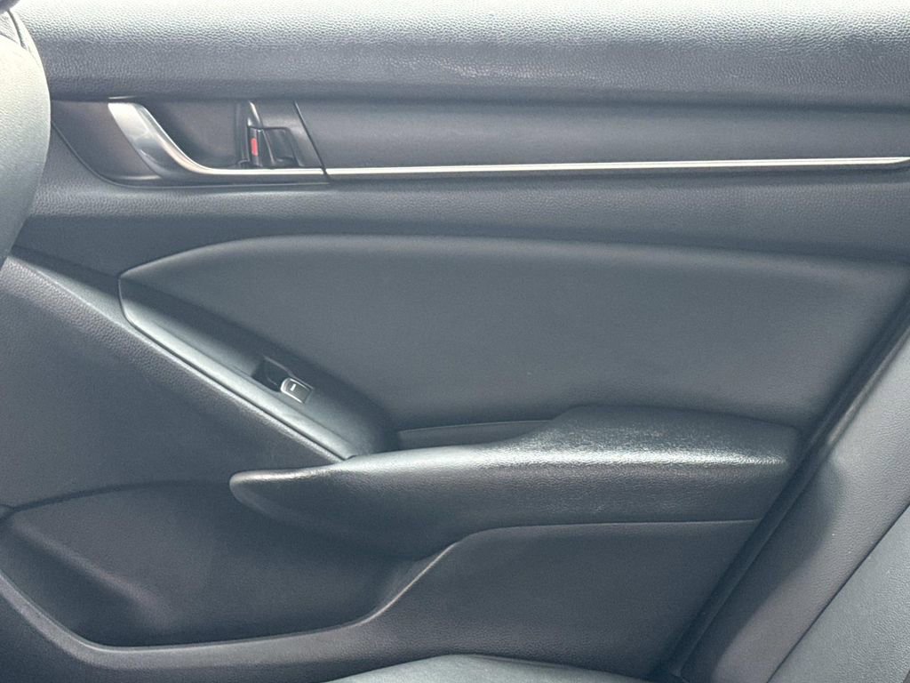 Used 2020 Honda Accord Sport image 15